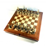 UK&Frech war theme chess