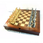 Civil War theme international chess set